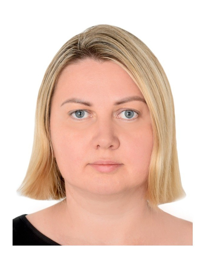 Юлия Свидерская - консультант по SWIFT-переводам